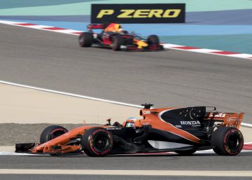El McLaren, incapaz de dar más de dos vueltas en los test de Bahréin El McLaren, incapaz de dar más de dos vueltas en los test de Bahréin