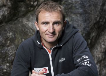 Mor l’alpinista Ueli Steck després de patir un accident a l’Everest