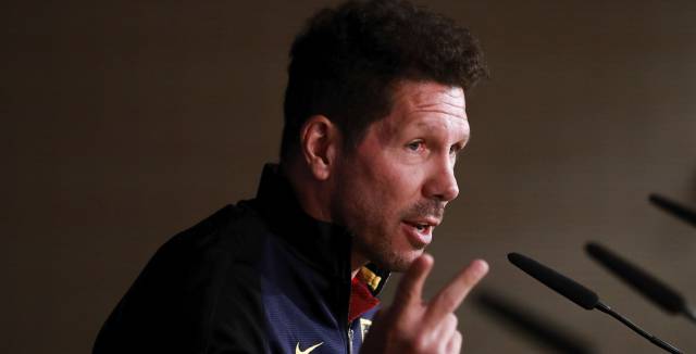 Simeone habla en la rueda de prensa del Bernabéu.