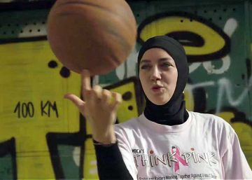 La federación de baloncesto levanta la prohibición de jugar con velo, turbante o kipá La federación de baloncesto levanta la prohibición de jugar con velo, turbante o kipá