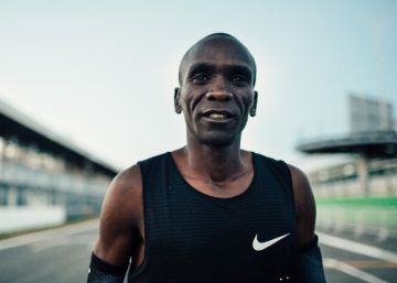 Kipchoge corre el maratón más rápido de la historia Kipchoge corre el maratón más rápido de la historia