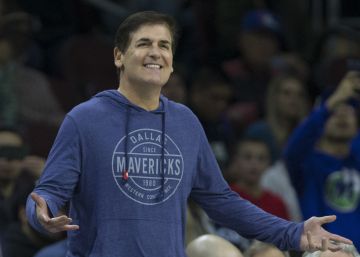 Mark Cuban, en un partido contra los 76ers en marzo