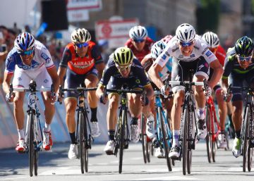 Jungels vence y Dumoulin ejerce de patrón bondadoso y justo del Giro Jungels vence y Dumoulin ejerce de patrón bondadoso y justo del Giro
