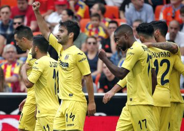 El Villarreal vence en Mestalla y certifica su clasificación europea El Villarreal vence en Mestalla y certifica su clasificación europea
