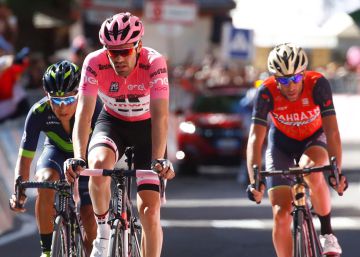Dumoulin juega al ajedrez entre los pinos de los Dolomitas Dumoulin juega al ajedrez entre los pinos de los Dolomitas