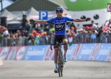 Nairo recupera la maglia rosa un día de supervivencia en la montaña Nairo recupera la maglia rosa un día de supervivencia en la montaña