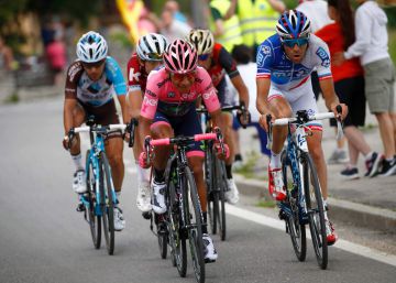 El Giro se decide el domingo en 30 kilómetros contrarreloj El Giro se decide el domingo en 30 kilómetros contrarreloj