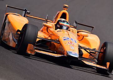 Un fallo de motor trunca el viaje de Fernando Alonso en las 500 Millas Un fallo de motor trunca el viaje de Fernando Alonso en las 500 Millas
