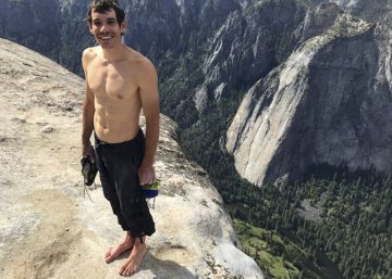 El escalador Alex Honnold, primero en lograr subir El Capitán sin cuerdas El escalador Alex Honnold, primero en lograr subir El Capitán sin cuerdas