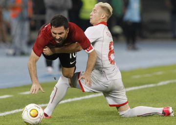 Arda Turan renuncia a la selección turca
