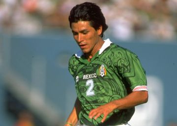 Claudio Suárez: “Ganar la Confederaciones fue la mejor experiencia en mi carrera” Claudio Suárez: “Ganar la Confederaciones fue la mejor experiencia en mi carrera”