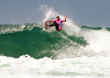 Ocho destinos de España y Portugal para aprender y practicar surf