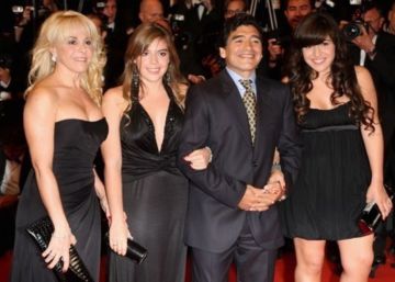 Maradona ataca a la madre de sus hijas: “Es una ladrona” Maradona ataca a la madre de sus hijas: “Es una ladrona”