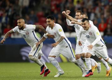 Chile juega bajo la sombra de Bielsa Chile juega bajo la sombra de Bielsa