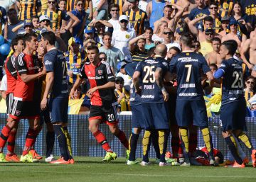 Rosario, la ciudad argentina que transforma en violencia el folclore del fútbol Rosario, la ciudad argentina que transforma en violencia el folclore del fútbol