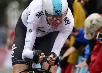 La UCI homologó al Movistar un maillot similar al de las burbujas del Sky