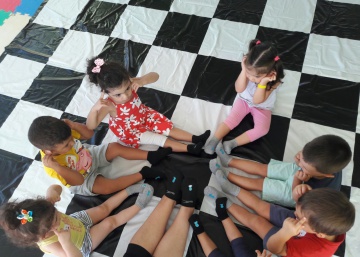 Ajedrez para niños con chupete Ajedrez para niños con chupete