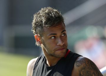 “Dou 200% de certeza de que Neymar não sai este ano” “Dou 200% de certeza de que Neymar não sai este ano”