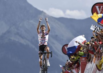 El Izoard se resuelve al sprint y con victoria de Barguil El Izoard se resuelve al sprint y con victoria de Barguil