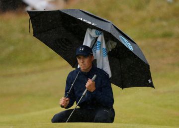 Jordan Spieth manda en el Open Británico entre los supervivientes Jordan Spieth manda en el Open Británico entre los supervivientes