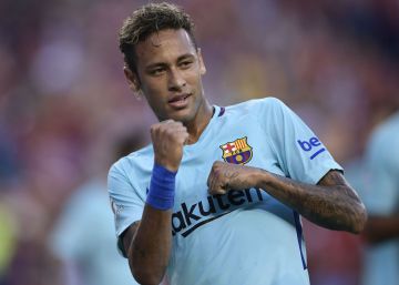 Neymar manté l’idil·li amb el gol en ple serial sobre el seu futur
