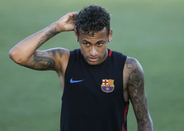 Neymar y Semedo se pelean durante el último entrenamiento del Barcelona Neymar y Semedo se pelean durante el último entrenamiento del Barcelona