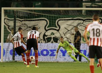 Épica remontada del Athletic en Atenas con gol a lo Panenka Épica remontada del Athletic en Atenas con gol a lo Panenka