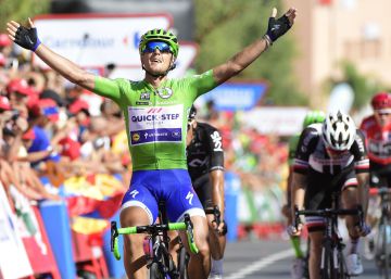 Matteo Trentin apura el penúltimo sprint y gana la 13ª etapa de la Vuelta