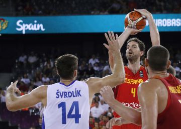 Pau y Ricky ponen a España en otra órbita contra la República Checa