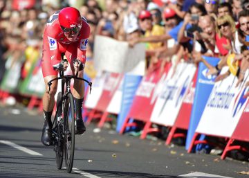 Chris Froome se impone en la contrarreloj y afianza su liderato en la Vuelta a España 2017