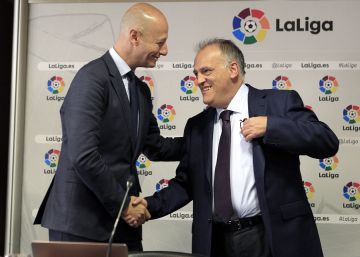 Tebas anuncia el VAR para la Copa de y la Federación lo niega Tebas anuncia el VAR para la Copa de y la Federación lo niega