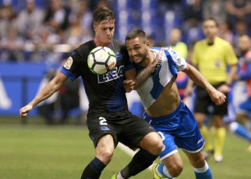 El Deportivo se alivia a costa de un Alavés que sigue sin marcar ni puntuar El Deportivo se alivia a costa de un Alavés que sigue sin marcar ni puntuar