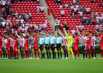 Lobos vence a Chivas en el primer partido oficial tras el sismo en México (1-2)