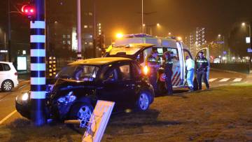 El taxi en el que se accidentó Agüero se empotró contra un mástil