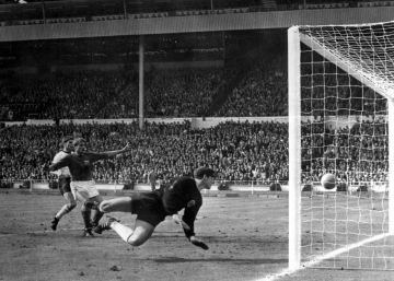 El gol fantasma más célebre de la historia El gol fantasma más célebre de la historia