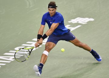 Nadal renuncia a Basilea por una carga de estrés en la rodilla Nadal renuncia a Basilea por una carga de estrés en la rodilla