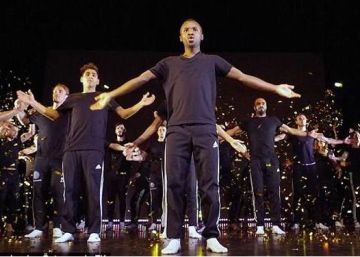Futbolistas que bailan, actúan y pintan: así es el rival del Athletic que incluye el arte en su preparación Futbolistas que bailan, actúan y pintan: así es el rival del Athletic que incluye el arte en su preparación