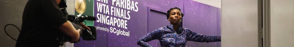 Venus Williams, antes de saltar a la pista del Singapore Indoor Stadium.
