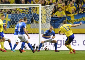 Suecia deja al borde del abismo a Italia (1-0)