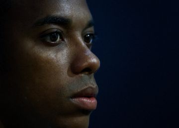 Nadie pide cuentas a Robinho en Brasil