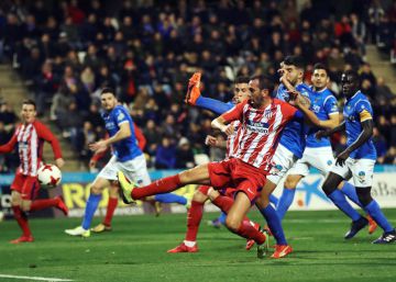 El Atlético golea al Lleida y se clasifica para los cuartos de final