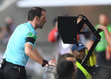 La Liga francesa rompe con la empresa que vigilaba los goles fantasma