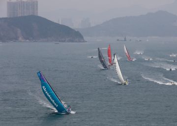El team AkzoNobel lidera la flota hacia Auckland El team AkzoNobel lidera la flota hacia Auckland