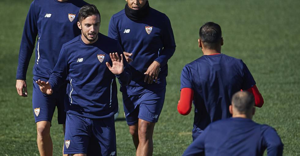 Sarabia, en el entrenamiento del Sevilla.