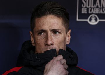Simeone dice que no intentará que Fernando Torres siga en el Atlético