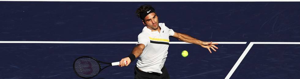 Federer golpe de derecha durante el partido contra Delbonis.