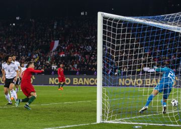 Cristiano eclipsa a Salah y rescata a Portugal