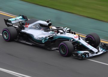 Hamilton se va de fiesta en Australia y se lleva la primera ‘pole’ de la temporada