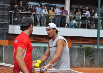 Rafa Nadal estrena el número uno en su regreso a la Copa Davis con España