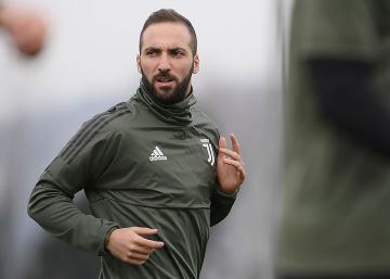 Higuaín, contra su pasado y su presente